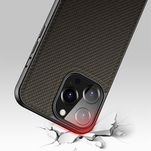 Заредете изображение във визуализатора на галерията – Dux Ducis Fino case covered with nylon material for iPhone 13 Pro green - TopMag
