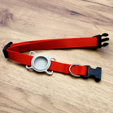 Заредете изображение във визуализатора на галерията – Silicone flexible cover pet dog cat collar loop case for Apple AirTag orange - TopMag

