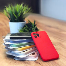 Заредете изображение във визуализатора на галерията – Wozinsky Color Case silicone flexible durable case iPhone 13 mini red - TopMag
