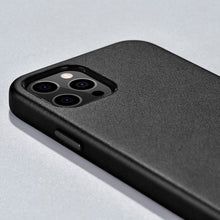 Заредете изображение във визуализатора на галерията – iCarer Case Leather genuine leather case for iPhone 12 mini black (WMI1215-BK) (MagSafe compatible) - TopMag
