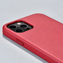 Заредете изображение във визуализатора на галерията – iCarer Case Leather genuine leather case for iPhone 12 mini red (WMI1215-RD) (MagSafe compatible) - TopMag

