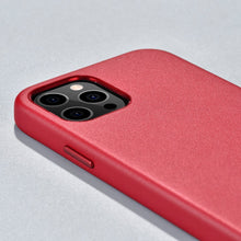 Заредете изображение във визуализатора на галерията – iCarer Case Leather genuine leather case for iPhone 12 Pro / iPhone 12 red (WMI1216-RD) (MagSafe compatible) - TopMag
