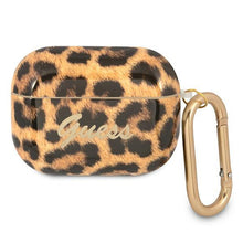 Заредете изображение във визуализатора на галерията – Guess GUAPUSLEO AirPods Pro cover złoty/gold Leopard Collection - TopMag
