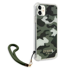 Заредете изображение във визуализатора на галерията – Guess GUHCN61KSARKA iPhone 11 6,1" / Xr zielony/khaki hardcase Camo Collection - TopMag
