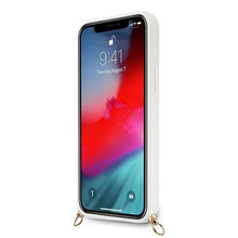 Заредете изображение във визуализатора на галерията – Guess GUHCP12MLSC4GWH iPhone 12/12 Pro 6,1" biały/white hardcase 4G Gold Chain Collection - TopMag
