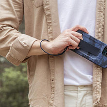Заредете изображение във визуализатора на галерията – UNIQ etui Heldro iPhone 12/12 Pro 6,1" niebieski moro/marine camo Antimicrobial - TopMag
