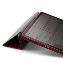 Заредете изображение във визуализатора на галерията – UNIQ etui Moven iPad Pro 11" (2021/2020) Antimicrobial bordowy/burgundy - TopMag
