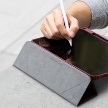 Заредете изображение във визуализатора на галерията – UNIQ etui Moven iPad Pro 12,9" (2021) Antimicrobial szary/charcoal grey - TopMag
