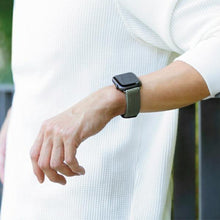 Заредете изображение във визуализатора на галерията – UNIQ pasek Aspen Apple Watch 44/42/45mm Series 4/5/6/7/8/SE/SE2 Braided niebieski/oxford blue - TopMag

