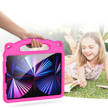 Заредете изображение във визуализатора на галерията – Dux Ducis Panda Safe for Children Kids Soft Case for iPad Pro 11 '' 2021/2020/2018 / iPad Air 2020/2022 with Stylus Space Pink - TopMag
