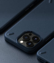 Заредете изображение във визуализатора на галерията – Ringke Onyx Durable TPU Case Cover for iPhone 13 Pro Max navy blue (N556E63) - TopMag
