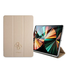 Заредете изображение във визуализатора на галерията – Guess GUIC11PUSASGO iPad 11" 2021 Book Cover złoty/gold Saffiano Collection - TopMag
