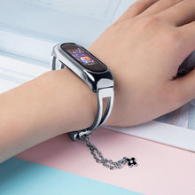 Заредете изображение във визуализатора на галерията – Replacment metal band bracelet strap for Xiaomi Mi Band 6 / 5 / 4 / 3 silver - TopMag
