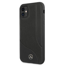 Заредете изображение във визуализатора на галерията – Mercedes MEHCN61CDOBK iPhone 11 6,1" / Xr czarny/black hardcase Leather Perforated Area - TopMag
