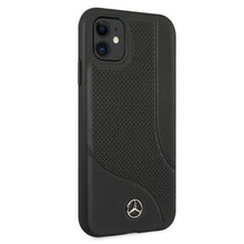 Заредете изображение във визуализатора на галерията – Mercedes MEHCN61CDOBK iPhone 11 6,1" / Xr czarny/black hardcase Leather Perforated Area - TopMag
