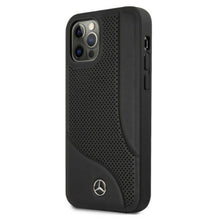 Заредете изображение във визуализатора на галерията – Mercedes MEHCP12MCDOBK iPhone 12/12 Pro 6,1" czarny/black hardcase Leather Perforated Area - TopMag

