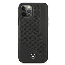 Заредете изображение във визуализатора на галерията – Mercedes MEHCP12MCDOBK iPhone 12/12 Pro 6,1" czarny/black hardcase Leather Perforated Area - TopMag

