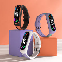Заредете изображение във визуализатора на галерията – Strap Dual Color replacement band strap for Xiaomi Mi Band 6 / 5 / 4 / 3 white-purple - TopMag
