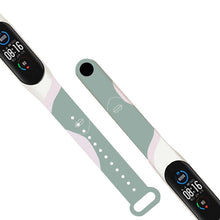 Заредете изображение във визуализатора на галерията – Strap Moro Wristband for Xiaomi Mi Band 6 / Mi Band 5 Silicone Strap Camo Watch Bracelet (17) - TopMag
