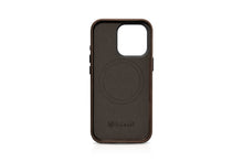 Заредете изображение във визуализатора на галерията – MagSafe-compatible leather case for iPhone 15 Pro iCarer Oil Wax Premium Leather - brown
