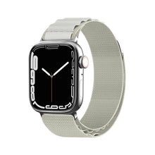 Заредете изображение във визуализатора на галерията – Alpine strap with steel buckle for Apple Watch 42/44/45/49 mm - silver
