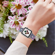 Заредете изображение във визуализатора на галерията – Kingxbar Chameleon Band Strap Watch Bracelet: Ultra / 8/7/6 / SE / 5/4/3/2 (49mm / 45mm / 44mm / 42mm) silicone strap crystal blue band - TopMag
