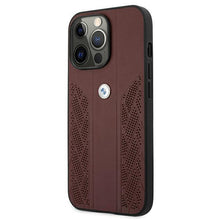 Заредете изображение във визуализатора на галерията – Etui BMW BMHCP13XRSPPR iPhone 13 Pro Max 6,7" czerwony/red hardcase Leather Curve Perforate - TopMag
