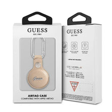 Заредете изображение във визуализатора на галерията – Guess GUATPSASRSD AirTag case beżowy/beige Saffiano Vintage Script - TopMag
