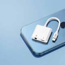 Заредете изображение във визуализатора на галерията – Remax Remine Series adapter Lightning - 3.5mm mini jack + Lightning white (RL-LA12) - TopMag
