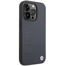 Заредете изображение във визуализатора на галерията – Case BMW BMHMP14LSLLNA iPhone 14 Pro 6.1" navy/navy hardcase Leather Hot Stamp MagSafe
