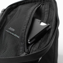 Заредете изображение във визуализатора на галерията – Wozinsky bicycle handlebar bag bike shoulder bag black (WBHBB-01)
