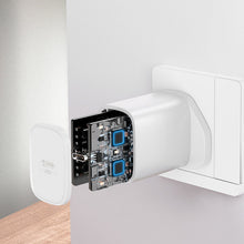 Заредете изображение във визуализатора на галерията – Joyroom Fast USB Type C PD Charger 20W UK Plug White (L-P201) - TopMag

