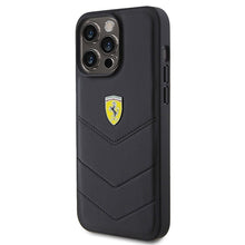 Заредете изображение във визуализатора на галерията – Original FERRARI hardcase Quilted Metal Logo FEHCP15XRDUK do Iphone 15 Pro Max Black

