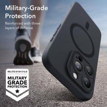 Заредете изображение във визуализатора на галерията – ESR CLOUD HALOLOCK MAGSAFE IPHONE 15 PRO BLACK

