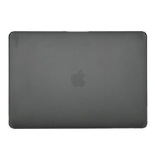 Заредете изображение във визуализатора на галерията – UNIQ etui Husk Pro Claro MacBook Pro 13 (2020) szary/smoke matte grey
