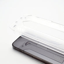 Заредете изображение във визуализатора на галерията – 9H tempered glass with mounting frame for iPhone 15 Pro Max Wozinsky Premium Glass - black
