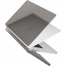 Заредете изображение във визуализатора на галерията – Uniq case for Claro MacBook Air 13 (2022) grey/smoke grey
