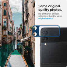Заредете изображение във визуализатора на галерията – SPIGEN OPTIK.TR CAMERA LENS &amp; HINGE FILM GALAXY WITH FLIP 3 BLACK - TopMag
