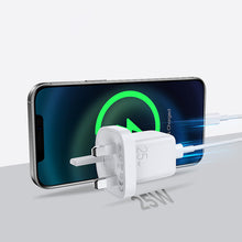 Заредете изображение във визуализатора на галерията – Joyroom Fast USB Type C Wall Charger 25W 3A UK Plug White (L-P251) - TopMag
