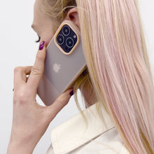 Заредете изображение във визуализатора на галерията – Kingxbar Plain Series case cover for iPhone 13 Pro silicone cover pink - TopMag
