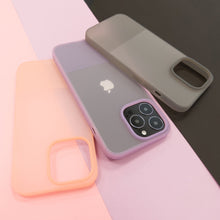 Заредете изображение във визуализатора на галерията – Kingxbar Plain Series case cover for iPhone 13 Pro silicone cover pink - TopMag
