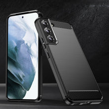 Заредете изображение във визуализатора на галерията – Carbon Case Flexible TPU Cover for Samsung Galaxy S22 black - TopMag
