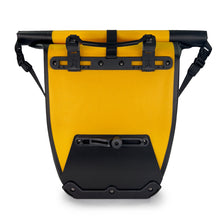 Заредете изображение във визуализатора на галерията – Wozinsky waterproof bicycle bag trunk pannier 25l yellow (WBB24YE) - TopMag

