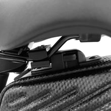 Заредете изображение във визуализатора на галерията – Wozinsky bicycle saddle bag waterproof 1.5l black (WBB27BK) - TopMag
