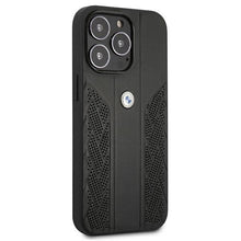 Заредете изображение във визуализатора на галерията – Etui BMW BMHCP13LRSPPK iPhone 13 Pro / 13 6,1" czarny/black hardcase Leather Curve Perforate - TopMag
