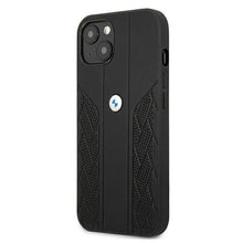 Заредете изображение във визуализатора на галерията – Etui BMW BMHCP13SRSPPK iPhone 13 mini 5,4" czarny/black hardcase Leather Curve Perforate - TopMag
