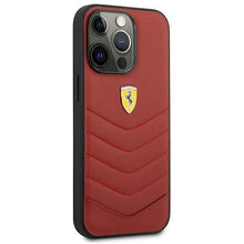 Заредете изображение във визуализатора на галерията – Ferrari FEHCP13LRQUR iPhone 13 Pro / 13 6,1" czerwony/red hardcase Off Track Quilted - TopMag

