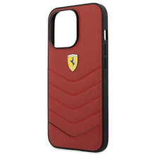 Заредете изображение във визуализатора на галерията – Ferrari FEHCP13LRQUR iPhone 13 Pro / 13 6,1" czerwony/red hardcase Off Track Quilted - TopMag
