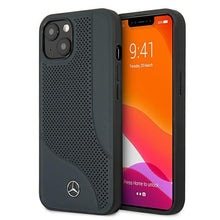 Заредете изображение във визуализатора на галерията – Mercedes MEHCP13SCDONA iPhone 13 mini 5,4" granatowy/navy hardcase Leather Perforated Area - TopMag
