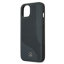 Заредете изображение във визуализатора на галерията – Mercedes MEHCP13SCDONA iPhone 13 mini 5,4" granatowy/navy hardcase Leather Perforated Area - TopMag

